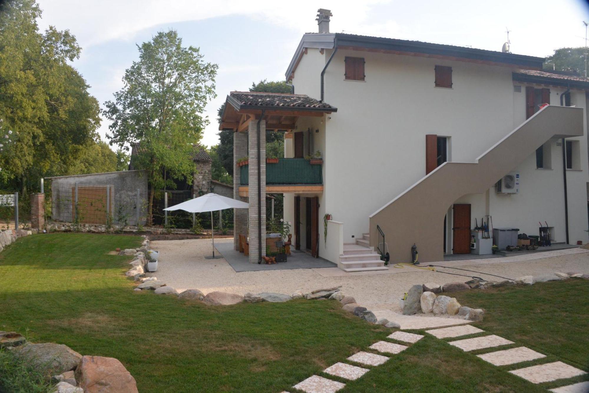 Hotel Casa Dei Colli Monzambano Exterior foto
